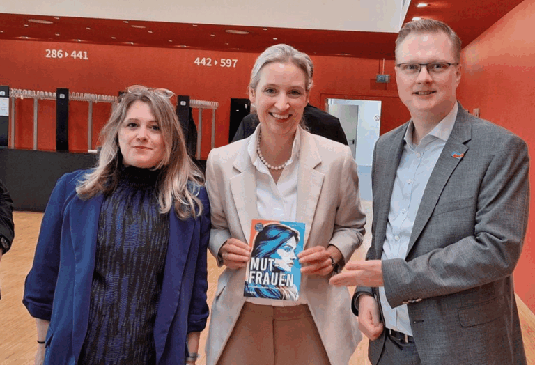 Buchvorstellung „Mutfrauen“, mit Emely Knorr (Mutfrau) & Stephan Schwarz (Autor)